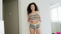 Preview photo for Step Sisters Fashion Show - S16:E6