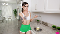 Preview photo for Stepsister Knows Ill Take Pie Over Cake - S29:E11